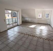 Helle 3 Zimmer Wohnung ca.105qm mit Balkon - Rattelsdorf