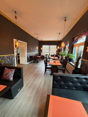 Foto - Charmantes Restaurant mit starkem Liefergeschäft, großer Terrasse & 2-Zimmer-Wohnung – Hamburg Altona