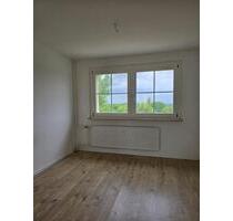 Helle 2 Raumwohnung mit Balkon + 2 Monate kaltmietfrei! - Schöneck/Vogtland
