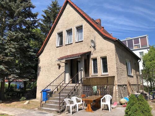 Foto - Erstbezug nach Sanierung, Haus mit Garten