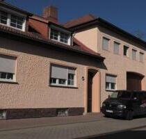 Gemütliche 2-Raumwohnung in ruhiger Lage – mit Einbauküche - Calbe (Saale)