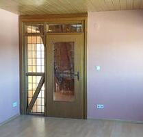 Dachgeschosswohnung mit Balkon - 700,00&nbsp;EUR Kaltmiete, ca.&nbsp; 90,00&nbsp;m&sup2; in Solingen (PLZ: 42699) Aufderhöhe