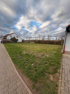 Foto - 680m2 Grundstück zu vermieten (Gumbsheim)