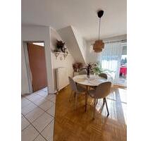 Dachgeschosswohnung - 700,00&nbsp;EUR Kaltmiete, ca.&nbsp; 68,00&nbsp;m&sup2; in Ostrach (PLZ: 88356)