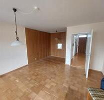3 Zi Wohnung 73m2 , gr. Balkon nach SW, Aufzug und Einzelgarage - Geislingen an der Steige