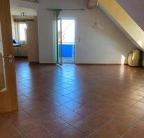 Attraktive 4 - Zimmer Wohnung in Werneck mit Galerie und Balkon - Röthlein