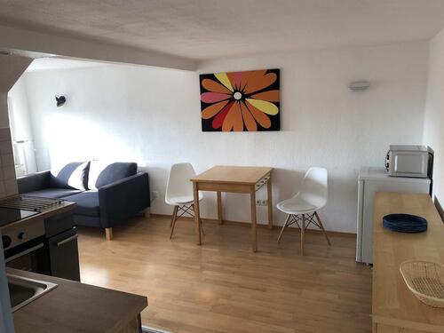 Foto - Dachgeschosswohnung, 46 qm, voll(!) möbliert.