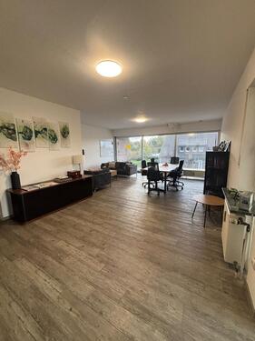 Foto - Büro mit Lagerhalle - 1.550,00 EUR Kaltmiete,