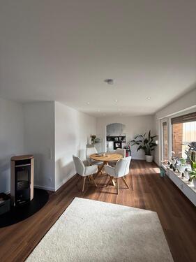 Foto - Hochwertige 3-Zimmer Wohnung mit Kamin, EBK,Balkon und Garten