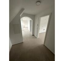 Helle 2-Zimmer Dachgeschosswohnung mit Fußbodenheizung - Ober-Ramstadt