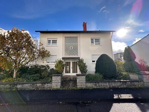 Foto - Geräumiges Zweifamilienhaus mit 2 Garagen in Rastatt