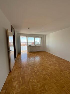 Foto - Modernisierte 2 Zimmer wohnung in der Talstraße Dietzenbach