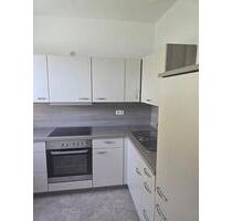 Perfekte Singlewohnung... Einbauküche + Balkon + Dusche + Hochparterre! - Schöneck/Vogtland