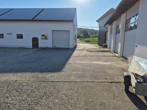 Foto - Halle, Lagerhalle zu vermieten - 350,00 EUR Kaltmiete,