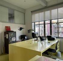 zwei ArbeitsplätzeCo-Working-Places in Köln