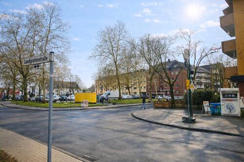 Foto - Kernsanierte 2-Zimmer-Wohnung mit Balkon , Küche in Troisdorf