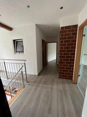 Foto - Wohnung 3-Zimmerwohnung mit Garten und Garage auf dem Land