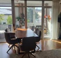 Schicke 5-Raum-Wohnung (128 m²) mit offener Wohnküche und Panoram - Halle (Saale) Damaschkestraße
