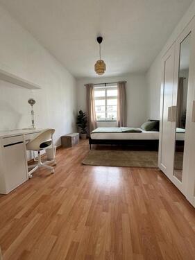 Foto - Erstbezug nach Sanierung:Möblierte WG-Zimmer in Erfurt(Frauen WG)