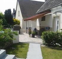 GROSSES HAUS mit großer Ausbaureserve VON PRIVAT - Warstein