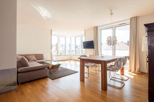 Foto - Charmantes, voll möbliertes 2-Zimmer-Apartment in München-Lehel mit Süd-West Balkon