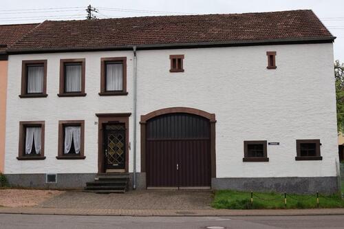 Foto - Bauernhaus mit großem Grundstück in ruhiger, zentrumsnaher Lage