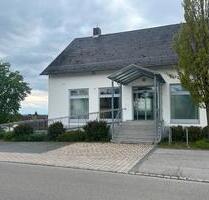 Büroräume, Praxisräume - 1.200,00 EUR Kaltmiete, in Attenkirchen (PLZ: 85395)