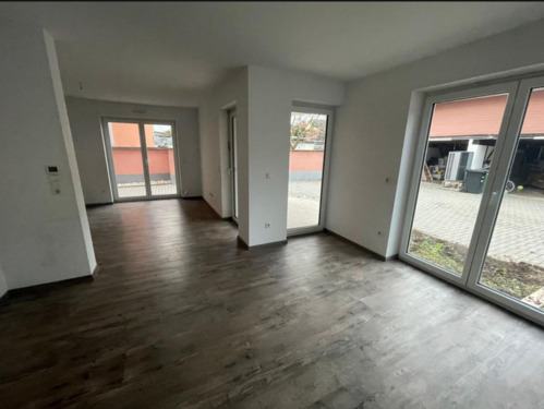 Foto - Neuwertige 3‑Zimmer Erdgeschosswohnung m.Terrasse in Lampertheim