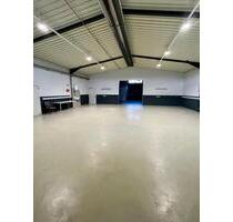 Moderne Gewerbehalle, verkehrsgünstig, Parkplätze - Hechingen