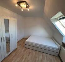 Teilmöblierte 1-Zimmer-Wohnung, ideal für Singles oder Studenten - Nürnberg Gleißhammer