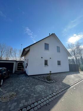 Foto - Einfamilienhaus mit Doppelgarage Solaranlage, 107m² Terrasse