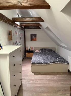 Foto - 2 – Raumwohnung an ruhigen Mieter abzugeben