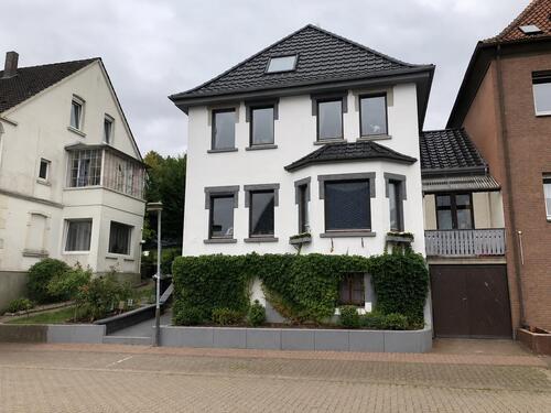 Foto - Einfamilienhaus mit großem Grundstück, modernisierter Technik