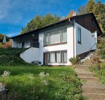 Exklusives Wohnen in Aussichtslage: Großzügiges Einfamilienhaus - Velden