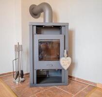 Hier können Sie Ihren Familientraum leben! 3-Raum Wohnung mit Kamin und Stellplatz - Waldheim