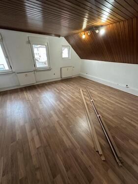 Foto - Vermiete drei Zimmer Dachgeschoss Wohnung