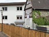 Foto - Historisches Gebäudeensemble mit ausgebauter Scheune, Garten etc.