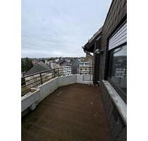 Frisch renovierte 3-Zimmer Dachgeschosswohnung in zentraler Lage - Mönchengladbach