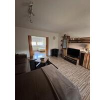 Hochwertig möblierte Erdgeschosswohnung mit Terrasse & Garten - Upgant-Schott