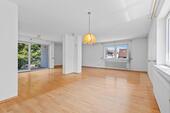Foto - Sofort bezugsfähig - Geräumig, Still, Zwei Balkone - 3 Zimmer mit reichlich Platz