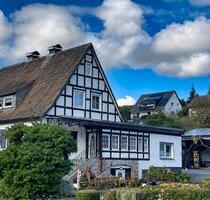 Zweifamilienhaus mit Gewerbeteil Fachwerk ca. 3.394 m² Grundstück - Winterberg