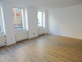 Foto - * mit Fahrstuhl * 4 Zimmer Wohnung im Zentrum von Zwickau zu vermieten !