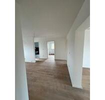 ***Erstbezug*** 3ZKB Wohnung neuer Aufzug Kernsaniert KFW55 - Pirmasens Niedersimten