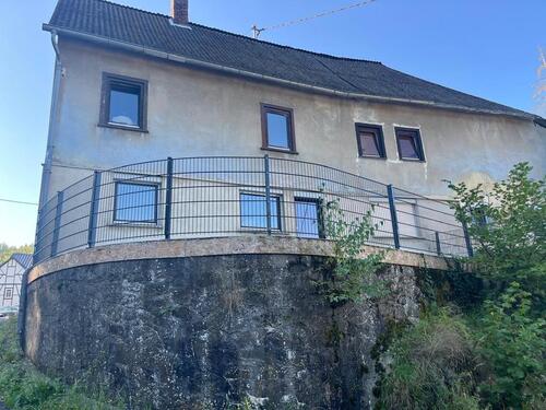 Foto - Haus mit Scheune - 99.000,00 EUR Kaufpreis,
