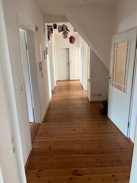 Foto - Altbauwohnung, 6 ZKBB, ca. 141 qm, mit Stellplatz