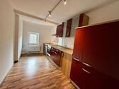 Foto - Frisch gemalerte 4-Raumwohnung mit Balkon, Einbauküche und 2 Bädern