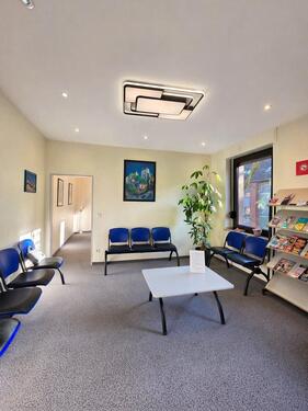 Foto - Praxis (107 m²) zu vermieten – 3 Behandlungsräume – Aufzug