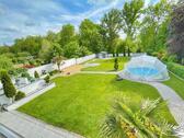 Foto - Einfamilienhaus Stadtrandlage, großer Garten mit Pool