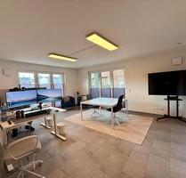 Helles Büro mit Terrasse & Stellplatz in Oldenburg ab sofort