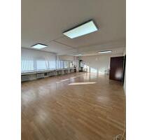 Halle mit Büro in Barsbüttel – sofort verfügbar!